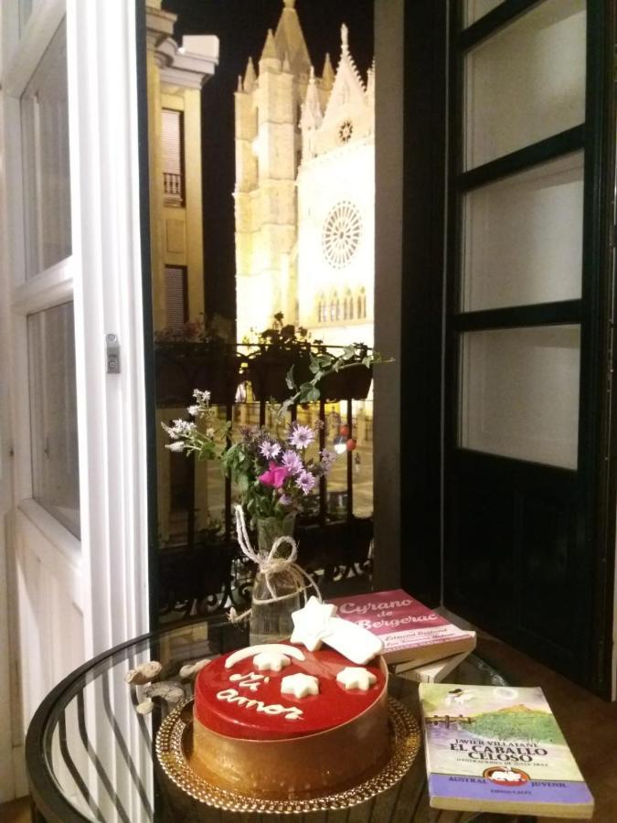 Albany Ancha Hotel León Eksteriør billede The view from the window of the room where the first mass was celebrated