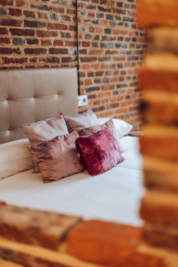 Albany Ancha Hotel León Eksteriør billede Silk cushions