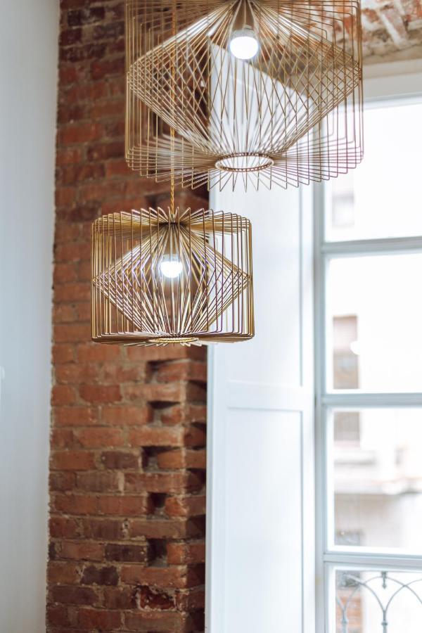 Albany Ancha Hotel León Eksteriør billede A pendant light